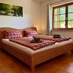 Holz-ferienhaus Oberbraendi: Kachelofen, Sauna, Wlan, Am Wald Prázdninový dům